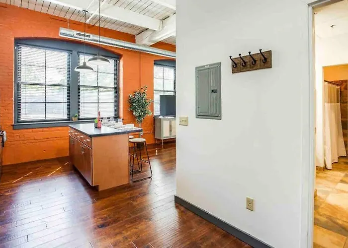 Ny Style Centric Loft With King Bed By Park Av