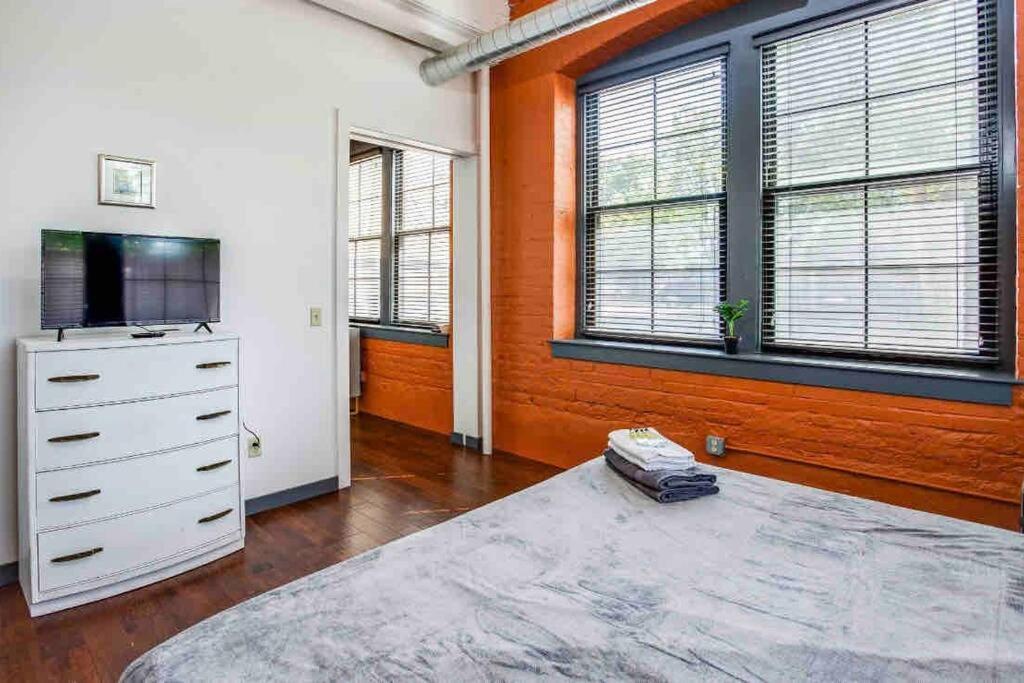Appartement Ny Style Centric Loft With King Bed By Park Av Rochester