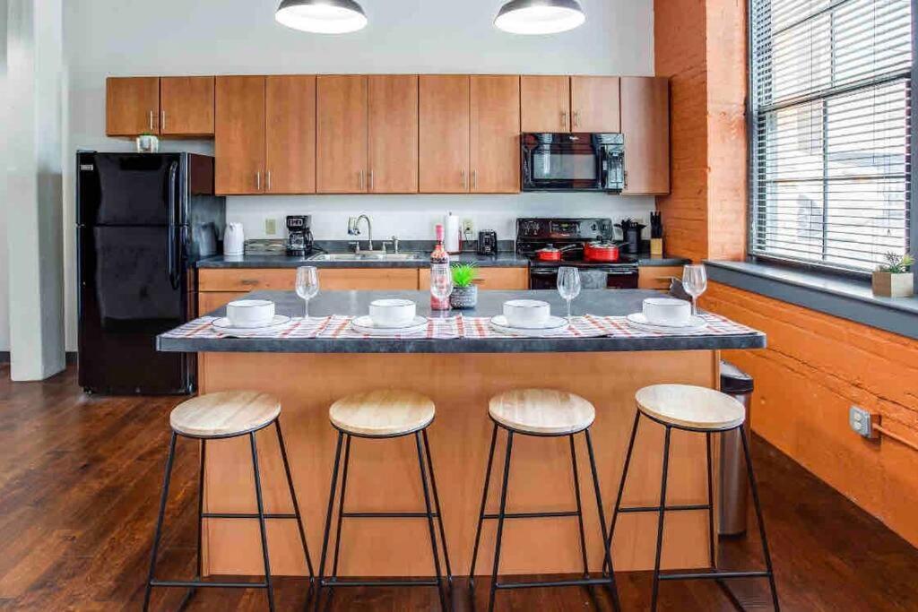 Ny Style Centric Loft With King Bed By Park Av *